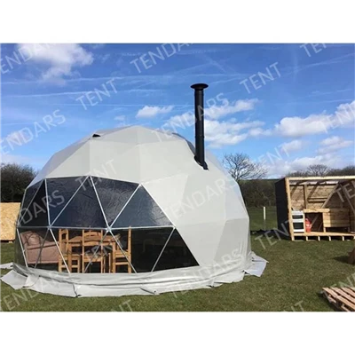 Tenda para eventos com cúpula grande